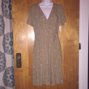 Leopard Pint Amazon Essentials Wrap Dress Size Medium NWT